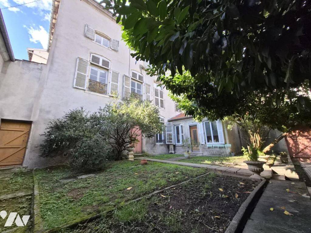 Appartement 5 pièces 146 m² · à Toul · 145,7 m² · 129 000 €