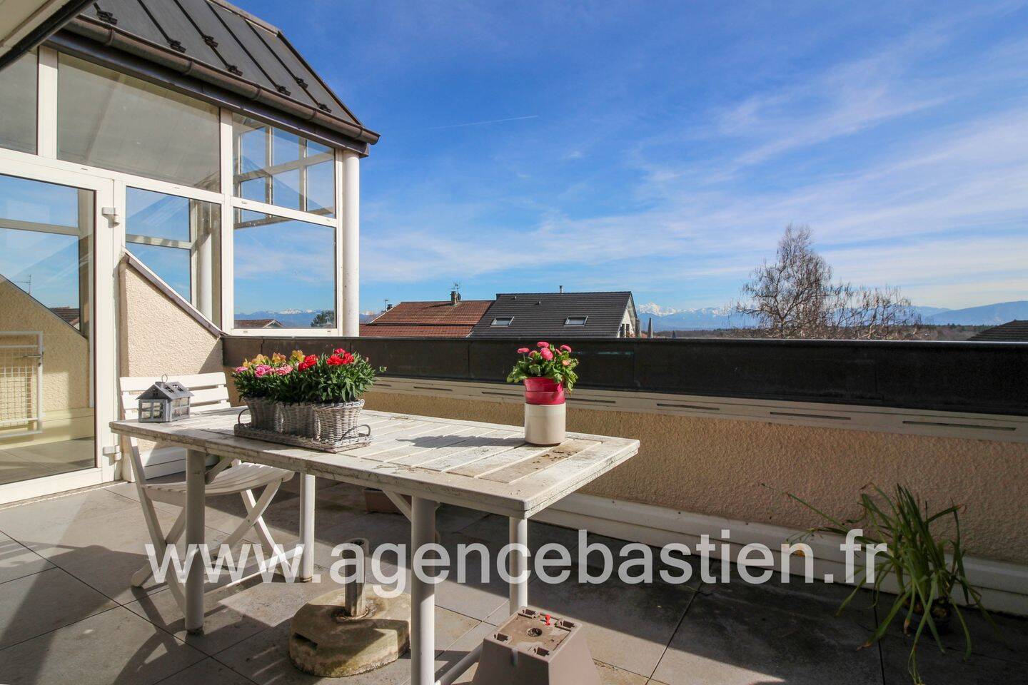Appartement 6 pièces 229 m² · à Sauverny · 228,6 m² · 790 000 €