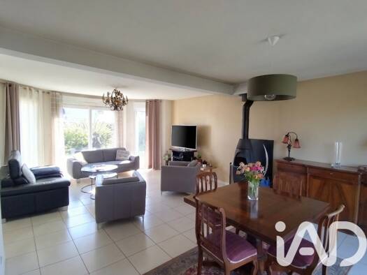 Maison à vendre 295 000 € 6 pièces 5 chambres 125 m² 525 m² de terrain Rural-Espace Activités Hazaie Trégueux 22950