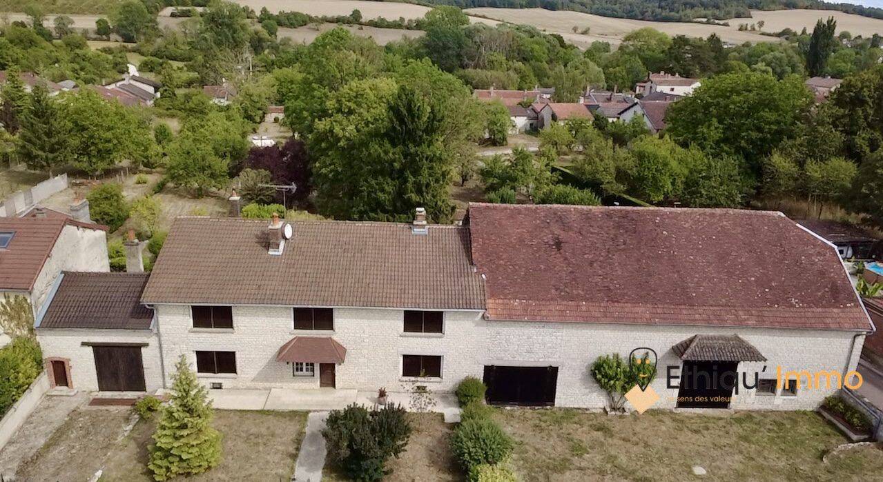 Maison 7 pièces 266 m² · à Bar-sur-Aube · 265,9 m² · 299 000 €
