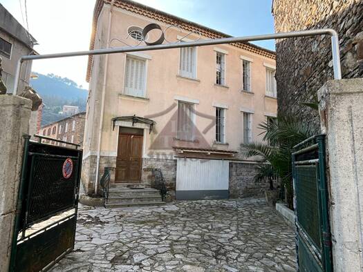 Maison à vendre 169 000 € 8 pièces 6 chambres 196 m² 376 m² de terrain Molières-sur-Cèze 30410