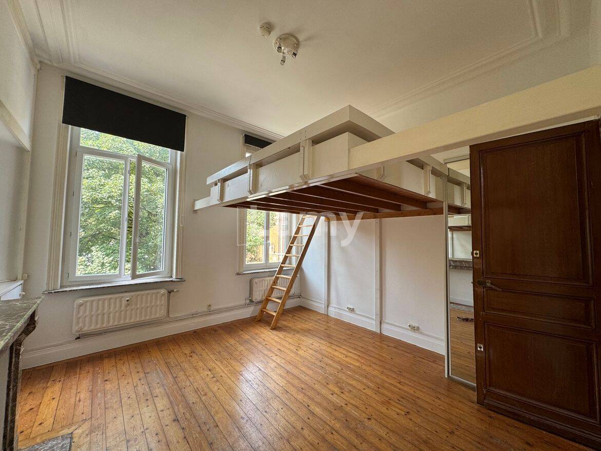 Appartement 1 pièce 33 m² · à Lille · 32,9 m² · 700 €