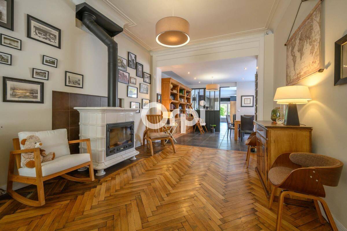 Maison 8 pièces 219 m² · à Merville · 218,6 m² · 399 000 €