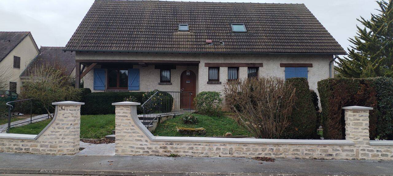 Maison 6 pièces 129 m² · à Néron · 129 m² · 1 310 €/mois
