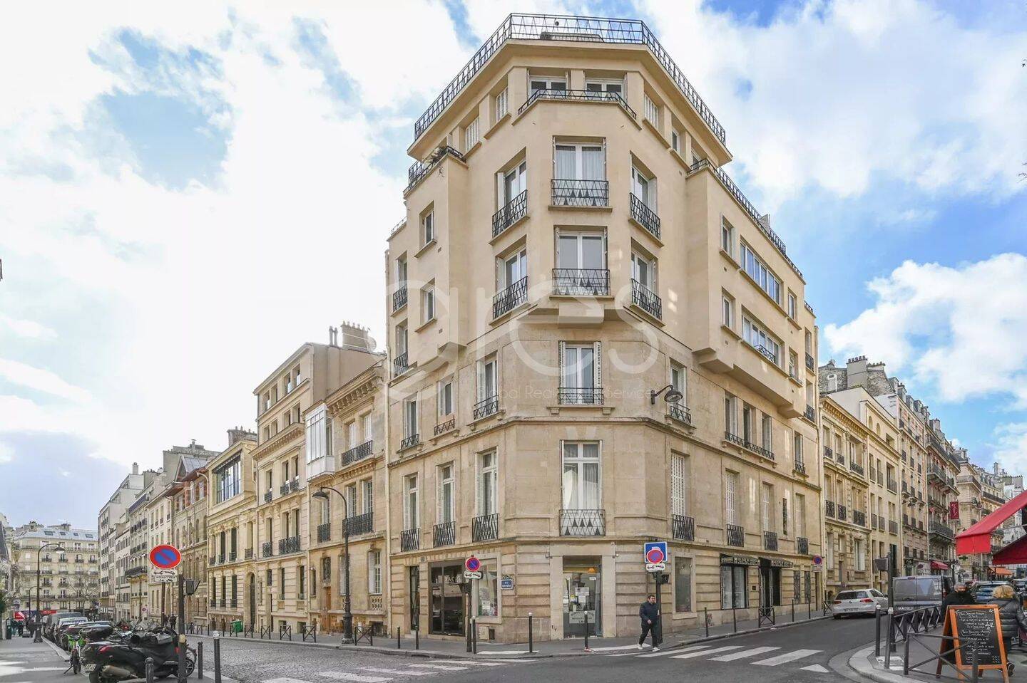 Appartement 1 pièce 34 m² · à Paris 16ème Arrondissement · 34,3 m² · 1 585 €/mois