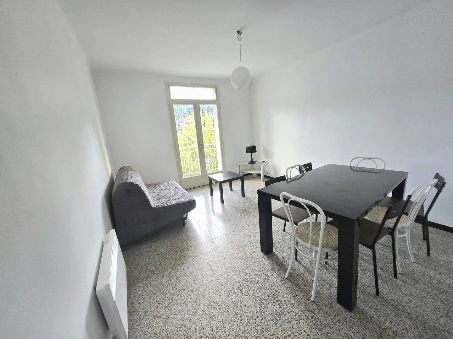Appartement 5 pièces 88 m² · à Aix-en-Provence · 87,5 m² · 1 204 €