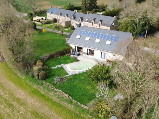 Maison à vendre 367 500 € 6 pièces 5 chambres 166 m² 900 m² de terrain Férel 56130