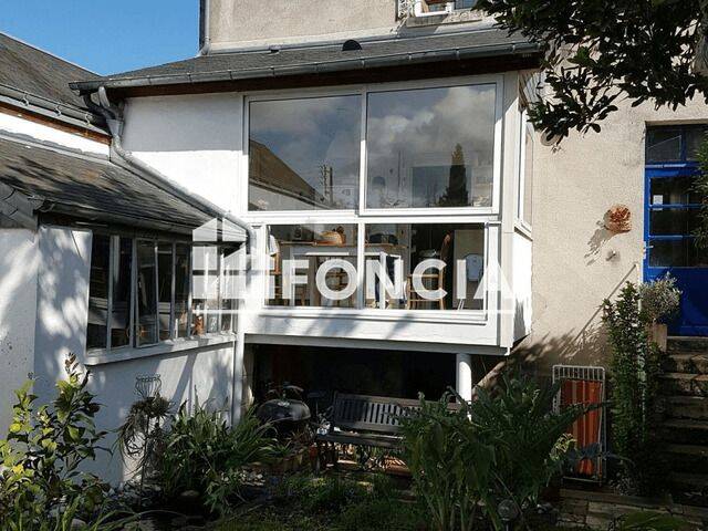 Maison 6 pièces 136 m² · à Tours · 135,9 m² · 1 200 €