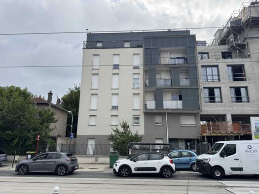 Appartement à louer 1 405 € 3 pièces 2 chambres 62,2 m² RDC/5 Plaine Clamart 92140