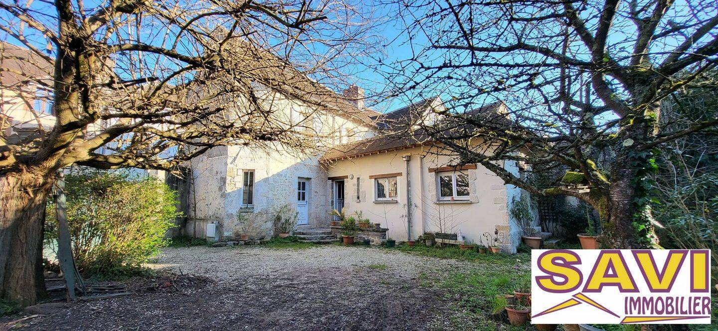 Maison 12 pièces 233 m² · à Ferrières-en-Gâtinais · 233 m² · 248 000 €