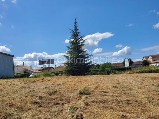 Terrain constructible à vendre 56 500 € 3 560 m² de terrain Miramont-de-Guyenne 47800