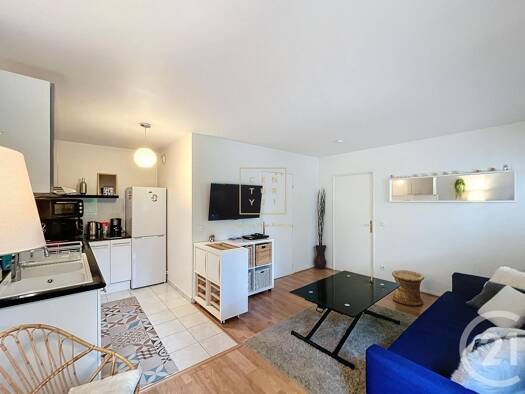 Appartement à vendre 215 000 € 2 pièces 1 chambre 40,7 m² 1er étage Bussy-Saint-Georges 77600