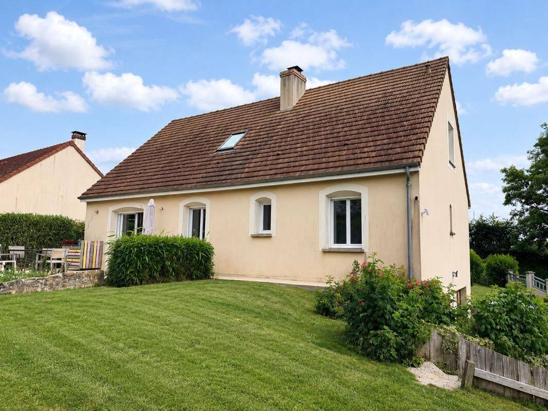 Maison 5 pièces 123 m² · à Aillières-Beauvoir · 123 m² · 214 225 €