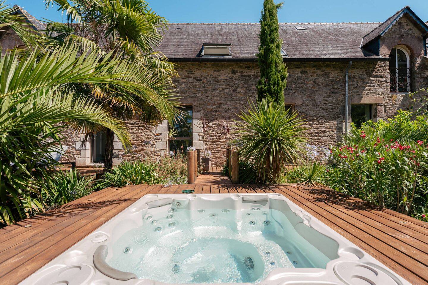 Maison 15 pièces 444 m² · à Grand-Champ · 444 m² · 1 680 000 €