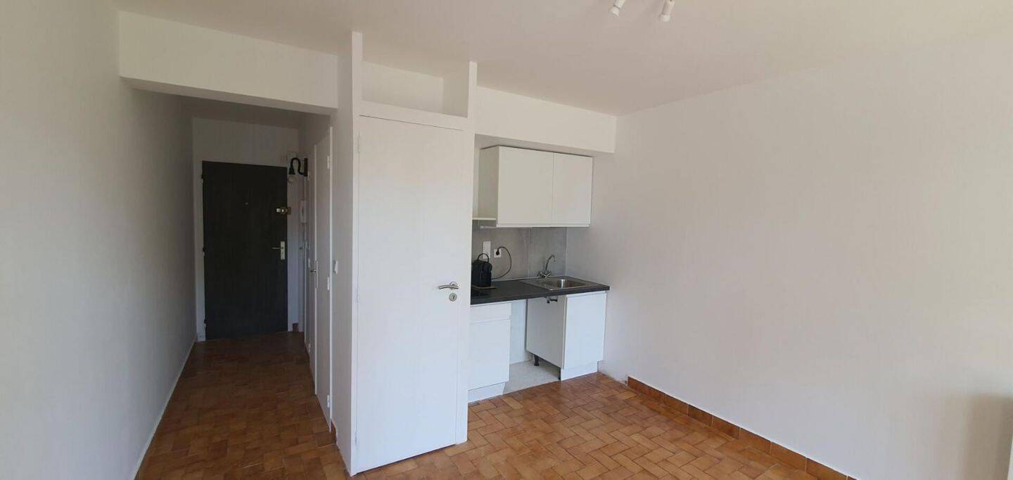 Appartement 1 pièce 21 m² · à Cagnes-sur-Mer · 20,7 m² · 575 €/mois