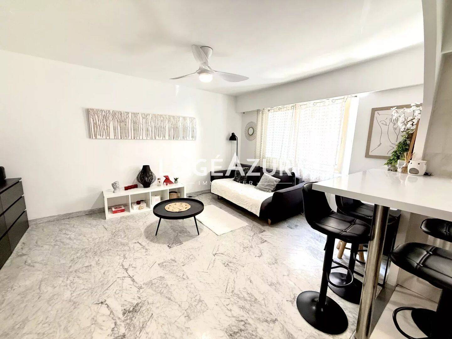 Appartement 2 pièces 49 m² · à Antibes · 48,8 m² · 1 050 €