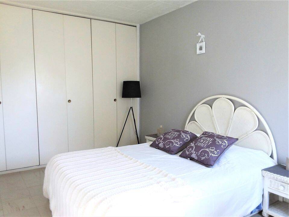 Appartement 1 pièce 13 m² · à La Rochelle · 13 m² · 385 €