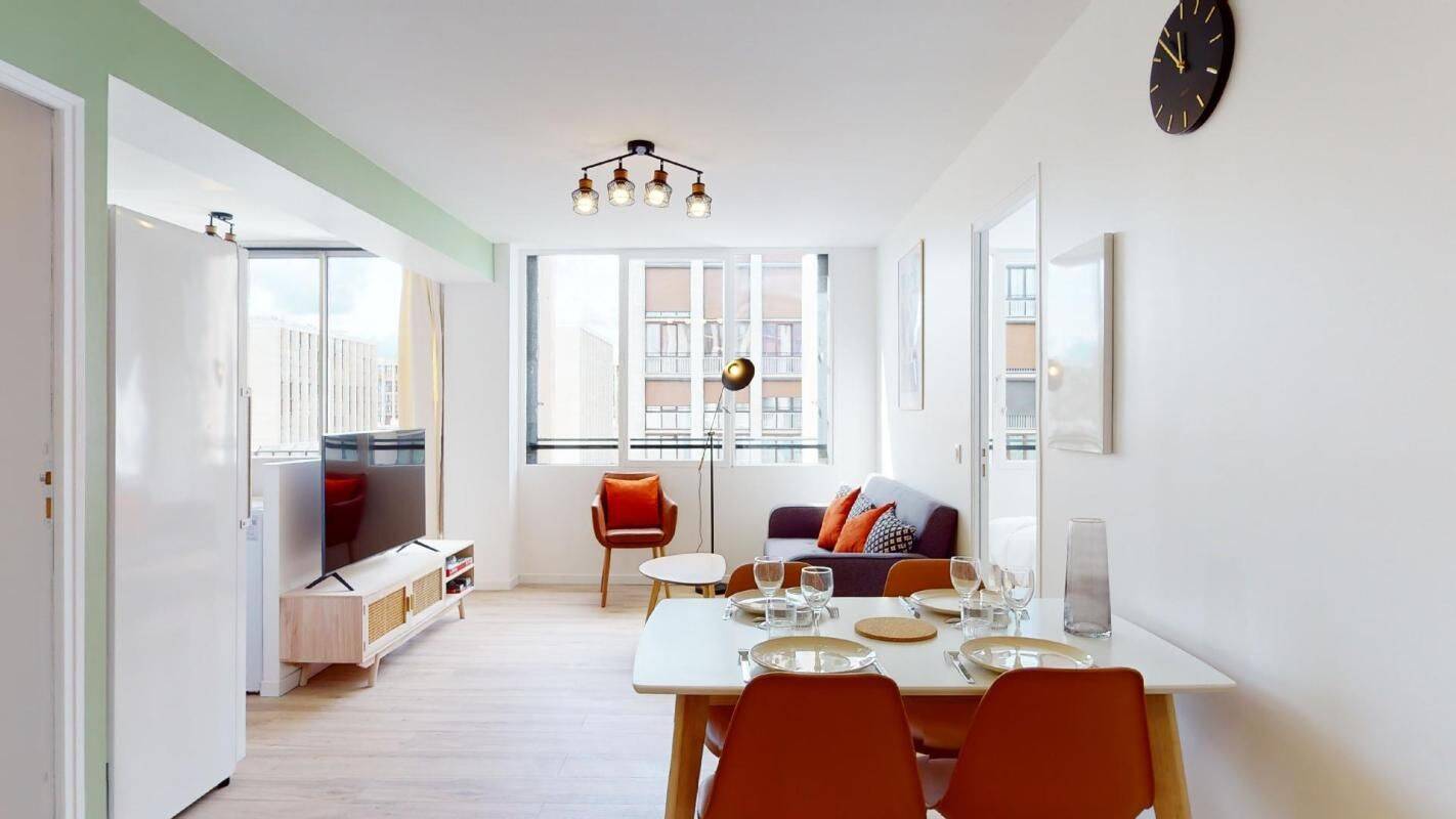 5 pièces 83 m² · à Meudon · 83 m² · 715 €