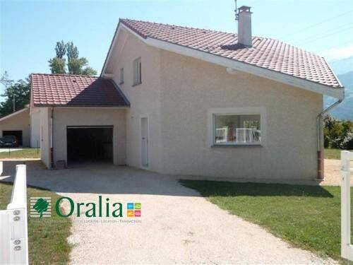 Maison 5 pièces 131 m² · à Saint-Ismier · 130,8 m² · 1 852 €