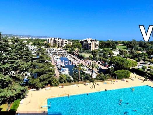Appartement à vendre 425 000 € 3 pièces 2 chambres 72 m² 7ème étage Cannes Marina-La Roubine Mandelieu-la-Napoule 06210