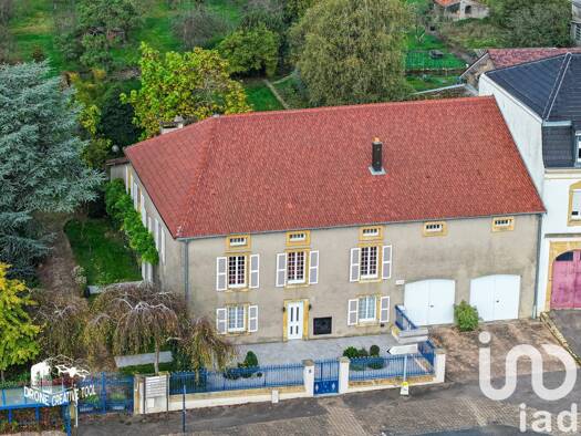 Demeure à vendre 440 000 € 10 pièces 9 chambres 290 m² 4 759 m² de terrain Montois-la-Montagne 57860