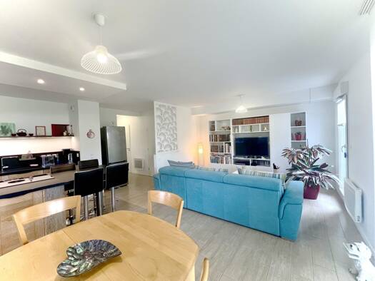 Appartement à vendre 288 000 € 3 pièces 2 chambres 76,7 m² RDC/2 Saint-Palais 64120