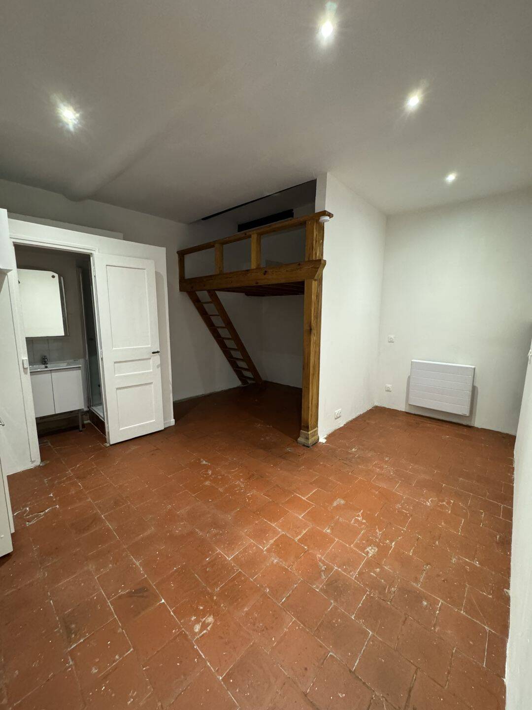 Appartement 1 pièce 22 m² · à Marseille 2ème Arrondissement · 22,4 m² · 595 €