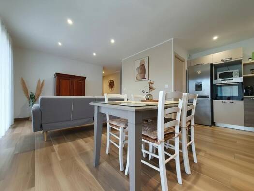 Appartement à vendre 264 900 € 3 pièces 2 chambres 70 m² RDC/1 Santa-Lucia-di-Moriani 20230