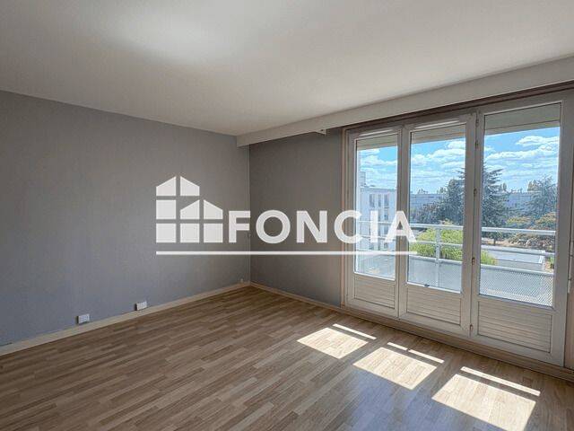 Appartement 3 pièces 60 m² · à Orléans · 59,6 m² · 598 €/mois