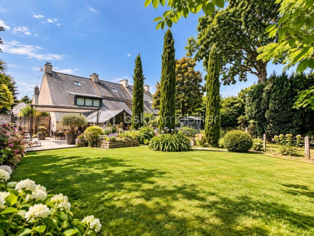 Maison 6 pièces 210 m² · à Langrolay-sur-Rance · 210 m² · 619 200 €