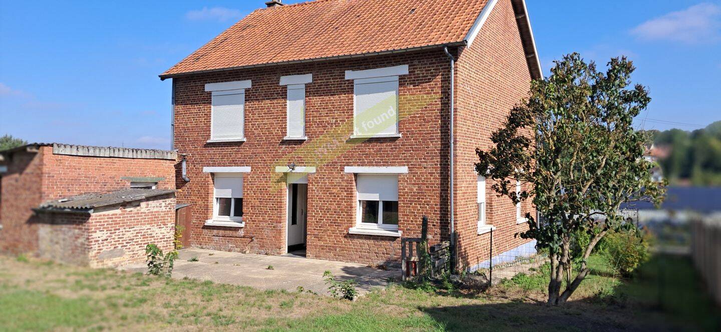 Maison 5 pièces 150 m² · à Saint-Michel-sur-Ternoise · 150 m² · 106 000 €