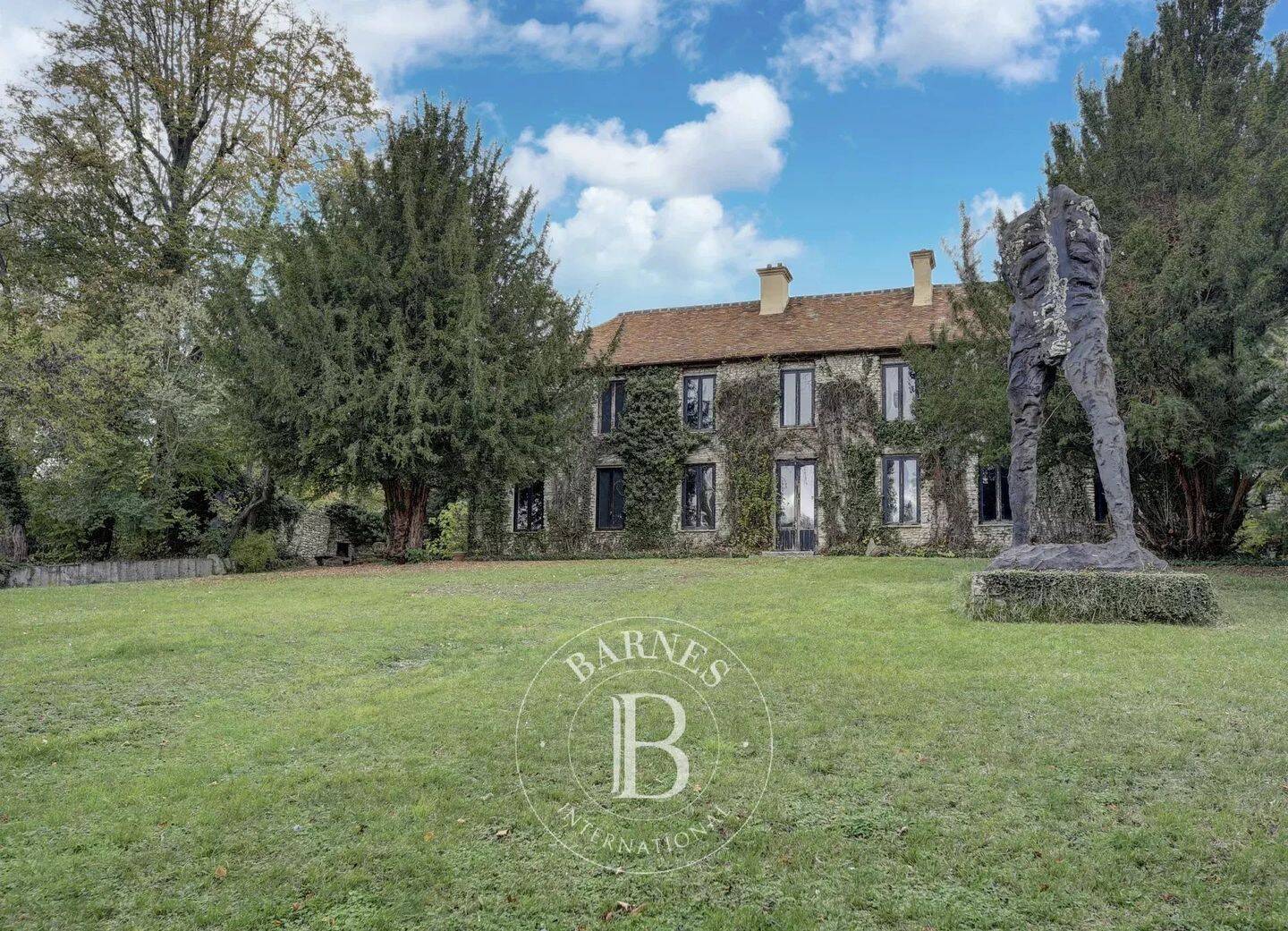 Maison 14 pièces 550 m² · à Saint-Nom-la-Bretèche · 550 m² · 2 790 000 €