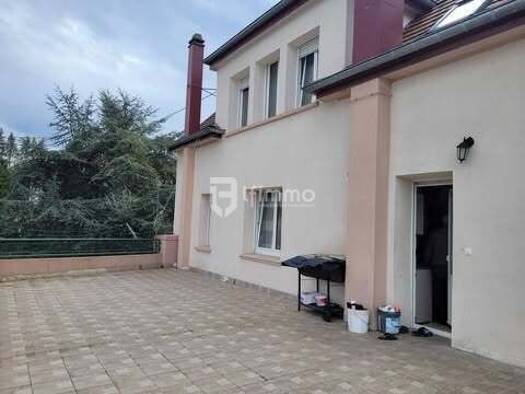 Immeuble à vendre 289 000 € 290 m² Est Bitche 57230