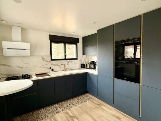 Maison de ville à vendre 210 000 € 7 pièces 4 chambres 147 m² 824 m² de terrain Crézancy 02650