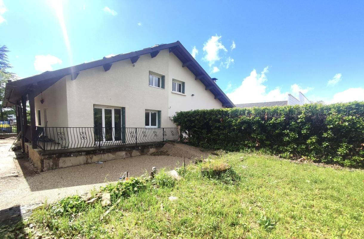 Maison 4 pièces 77 m² · à Crémieu · 77 m² · 1 300 €