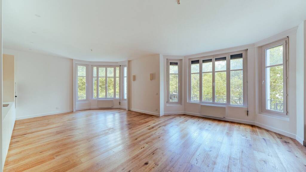 Appartement à vendre 690 000 € 4 pièces 3 chambres 120 m² Étage 3/7 Saint Louis Lyon 7ème arrondissement 69007