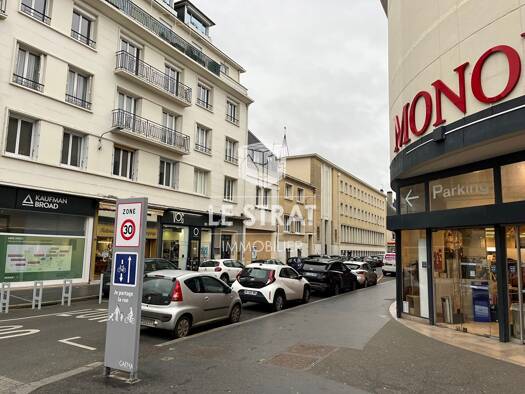 Local commercial à louer 3 333 € 177 m² de surface de vente Caen 14000