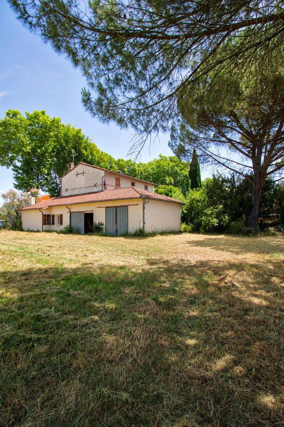 Maison 11 pièces 308 m² · à Coufouleux · 308 m² · 299 000 €