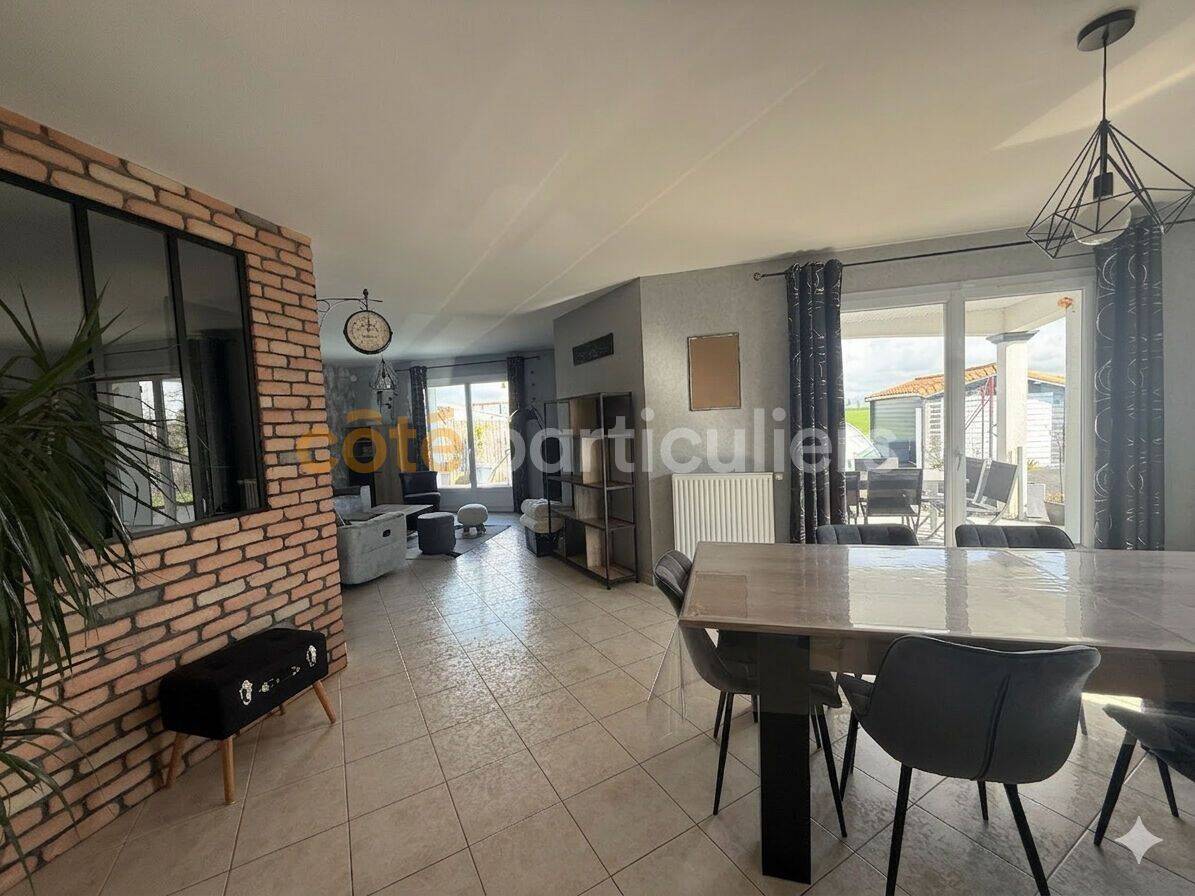 Maison 6 pièces 152 m² · à L'Aiguillon-la-Presqu'Île · 151,6 m² · 418 000 €