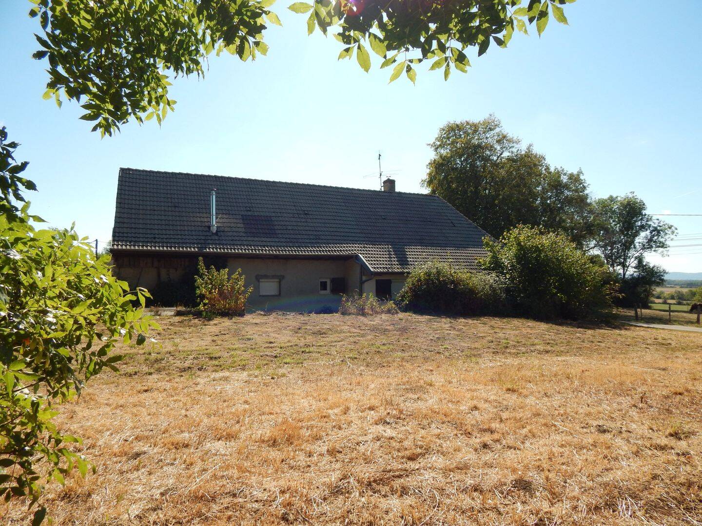Maison 6 pièces 118 m² · à Bletterans · 118 m² · 185 000 €