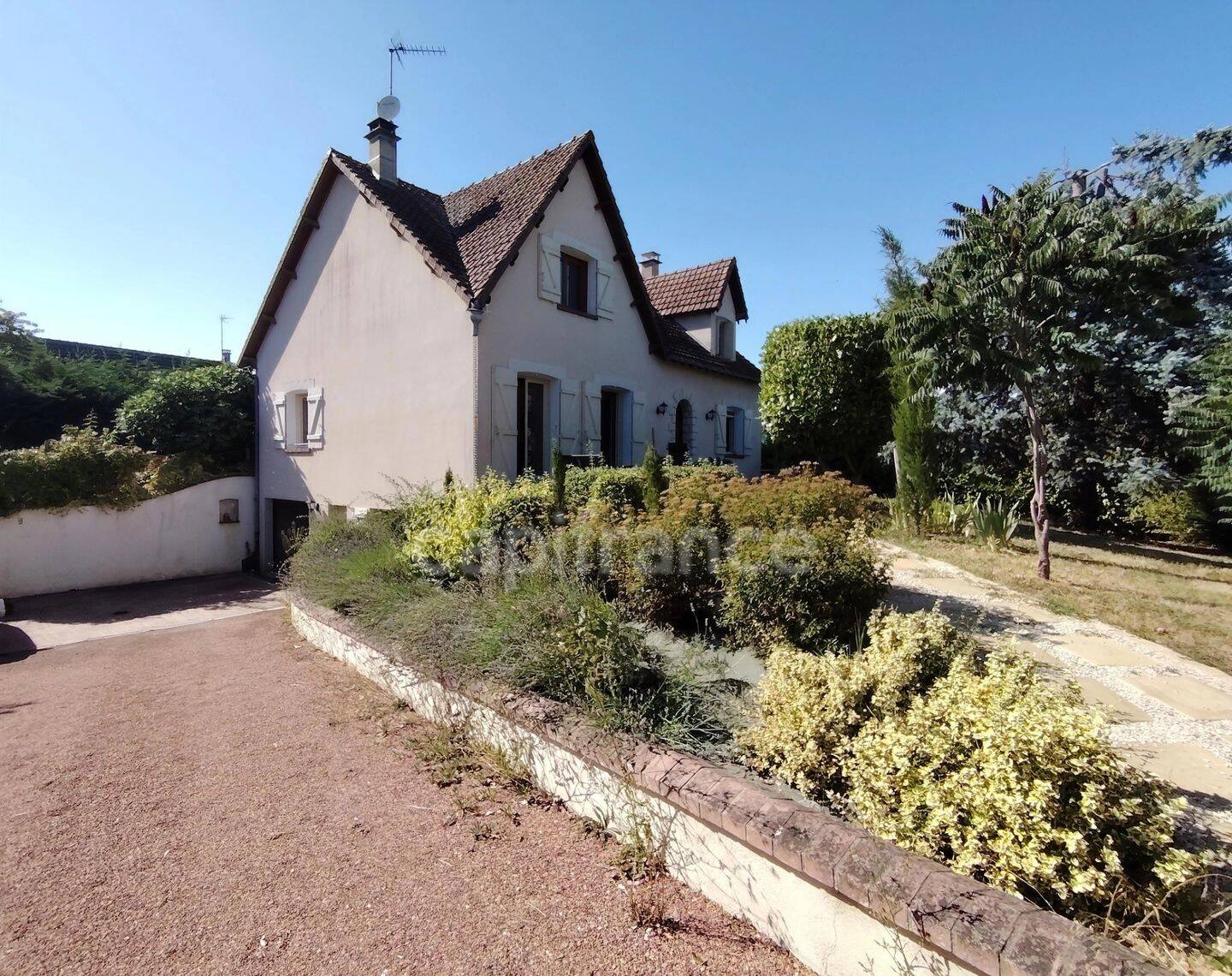 Maison 6 pièces 141 m² · à Seignelay · 141 m² · 230 000 €