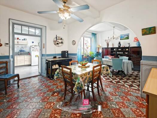 Maison à vendre 262 000 € 8 pièces 4 chambres 189,2 m² 8 m² de terrain Caunes-Minervois 11160