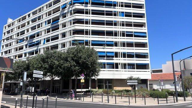 Appartement 5 pièces 100 m² · à Nîmes · 100 m² · 1 200 €
