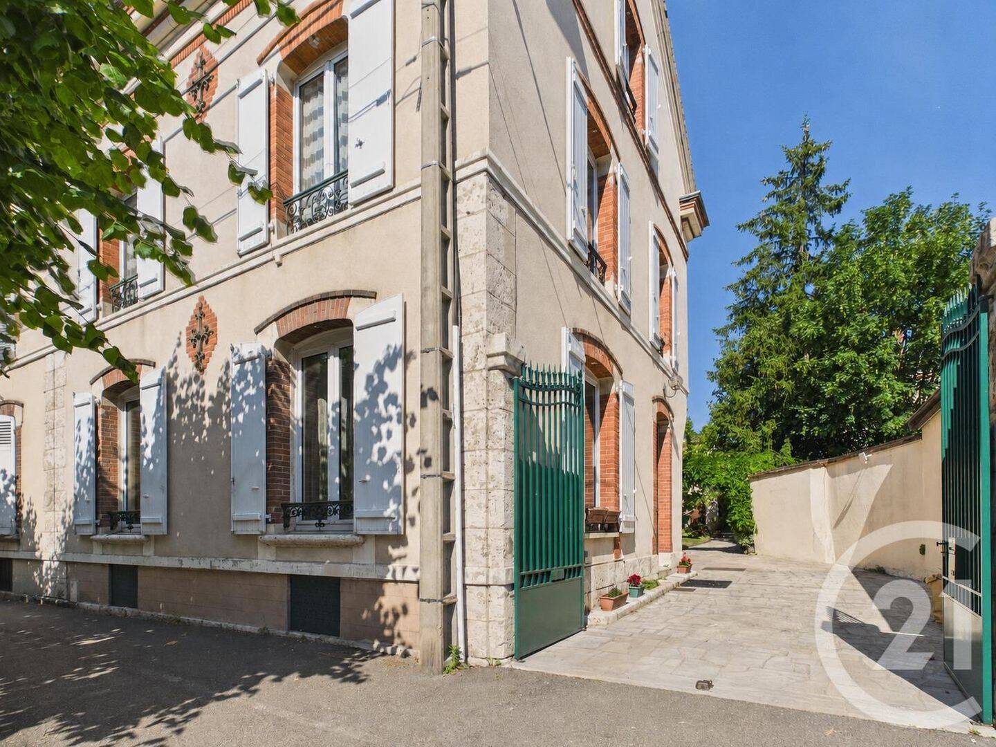 Maison 8 pièces 194 m² · à Chartres · 194 m² · 699 000 €