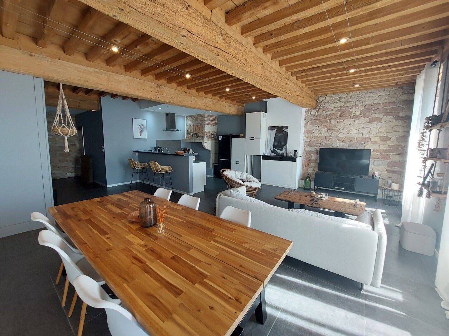Appartement 3 pièces 85 m² · à Saint-Laurent-sur-Saône · 85 m² · 630 €/mois