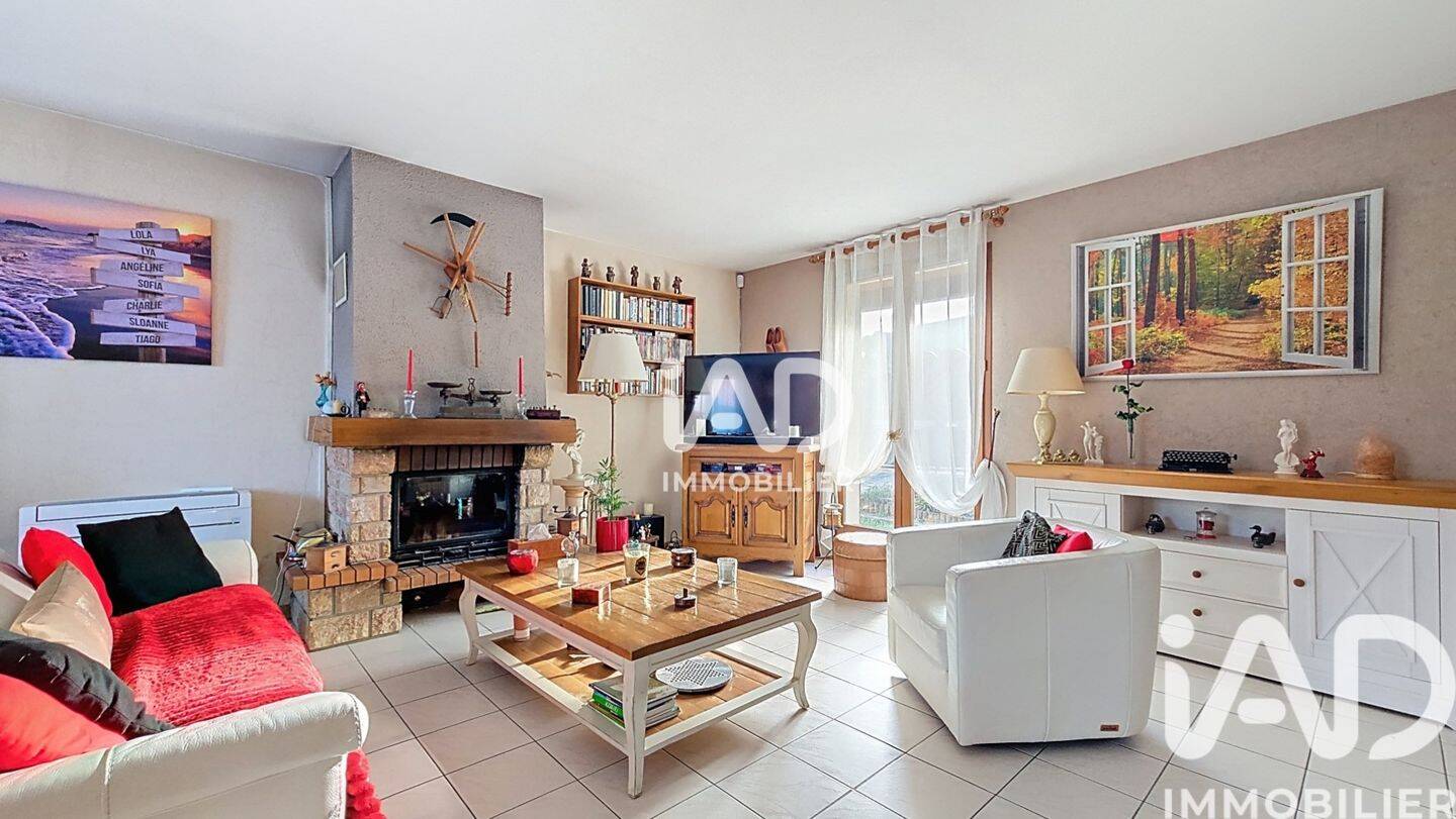 Maison 5 pièces 101 m² · à La Ville-du-Bois · 101,4 m² · 379 900 €