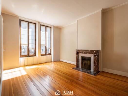 Appartement à vendre 425 000 € 4 pièces 3 chambres 76 m² Étage 2/3 Thiou et Semnoz Annecy 74000