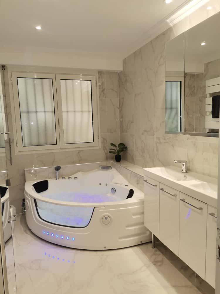 Apartment in Avenue Henry Dunant, Nice for 73 m² with 3 bedrooms — 9