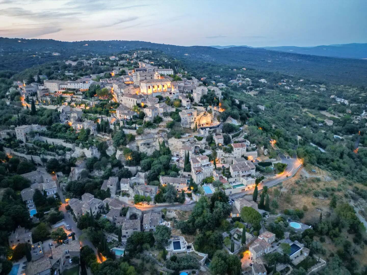 Maison 5 pièces 143 m² · à Gordes · 143 m² · 700 000 €