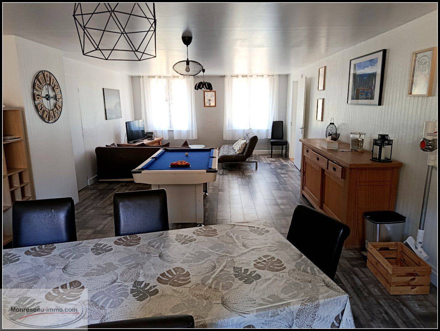 Appartement 5 pièces 160 m² · à Cornimont · 160 m² · 128 000 €